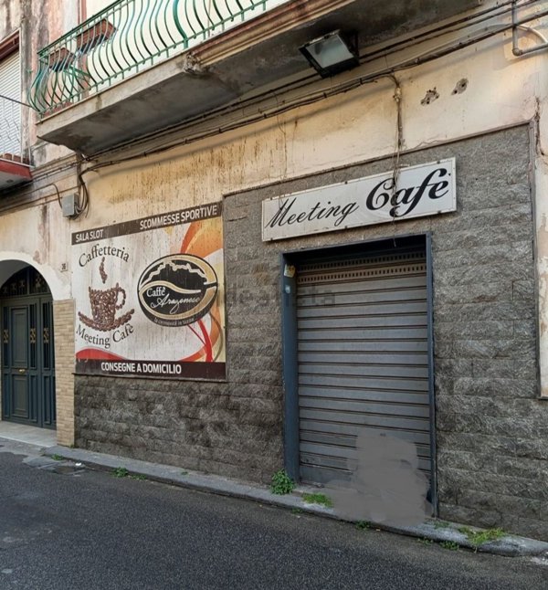 trivano in vendita a Torre Annunziata