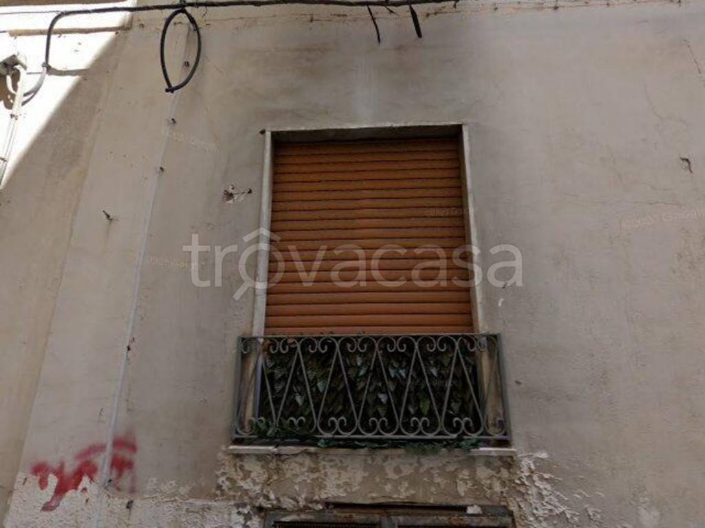 locale commerciale in vendita a Torre Annunziata