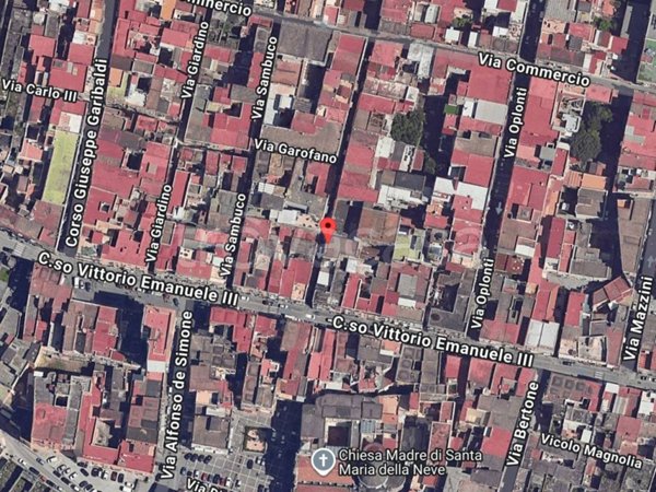 locale commerciale in vendita a Torre Annunziata