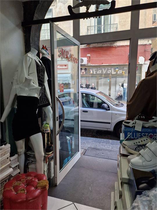 negozio in vendita a Torre Annunziata