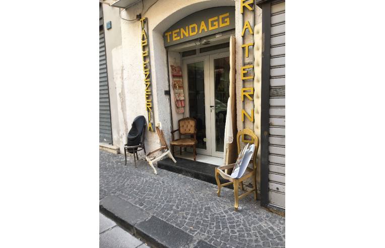 locale commerciale in vendita a Torre Annunziata