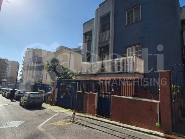 casa indipendente in vendita a Torre Annunziata