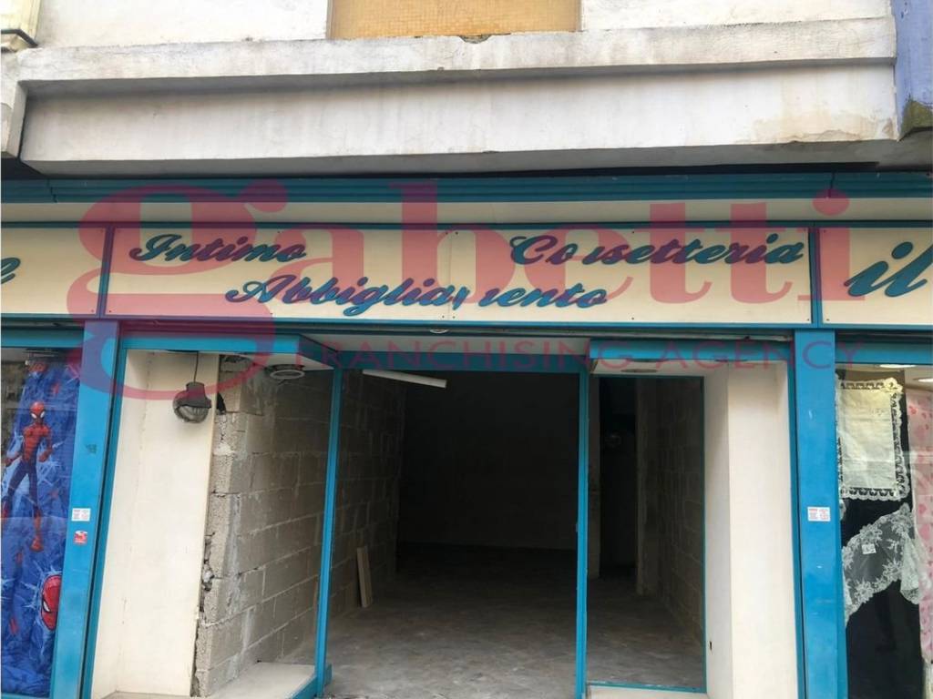 negozio in vendita a Torre Annunziata