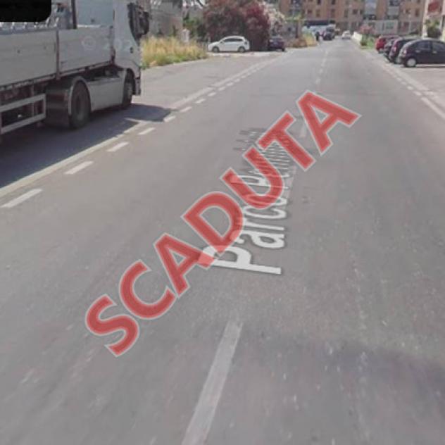 locale commerciale in vendita a Torre Annunziata in zona Ponte Zappella