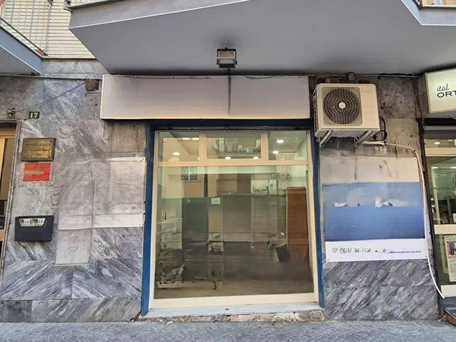 negozio in vendita a Torre Annunziata