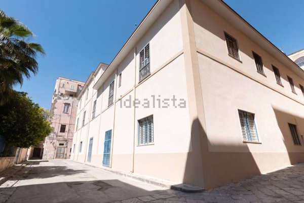 intera palazzina in vendita a Torre Annunziata