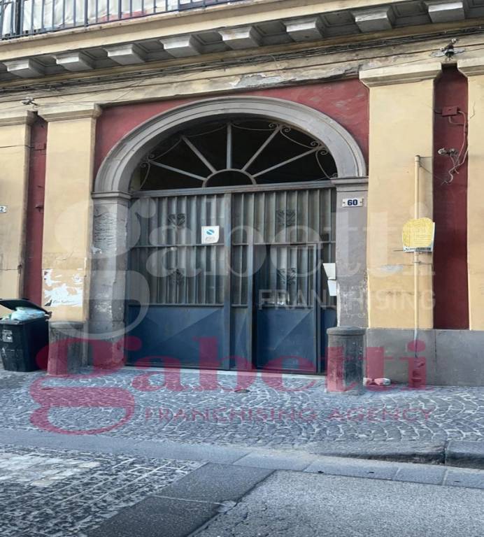 locale di sgombero in vendita a Torre Annunziata