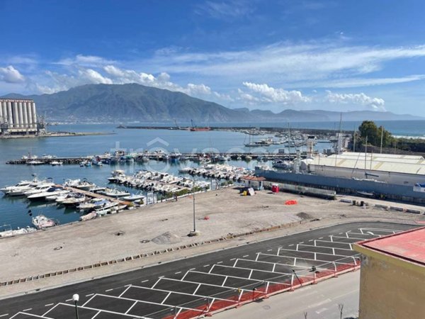 negozio in vendita a Torre Annunziata