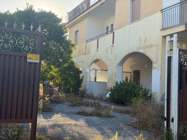 casa indipendente in vendita a Torre Annunziata