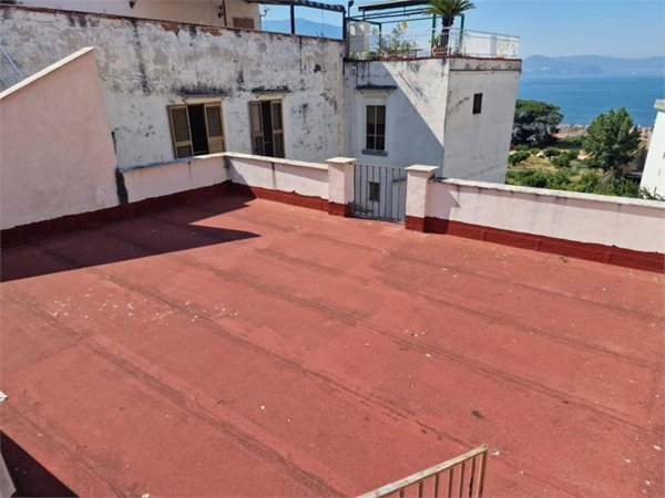 negozio in vendita a Torre Annunziata