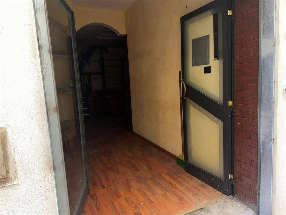 negozio in vendita a Torre Annunziata
