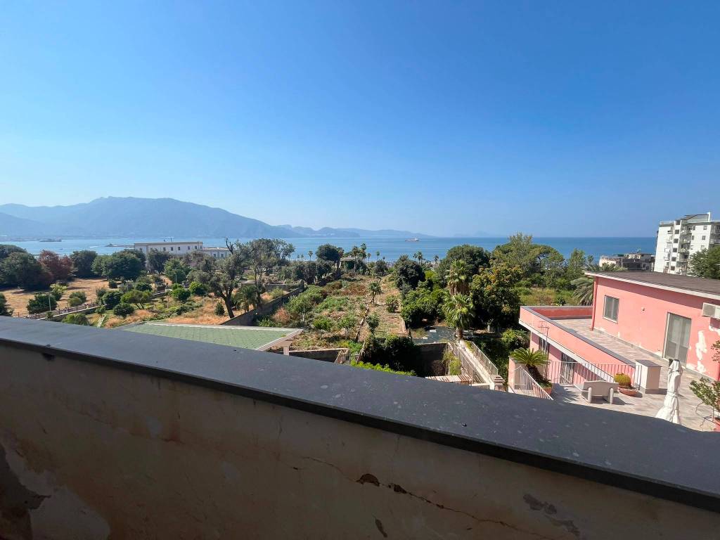 ufficio in vendita a Torre Annunziata