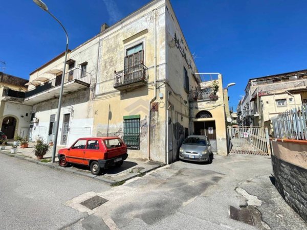 casa indipendente in vendita a Torre Annunziata