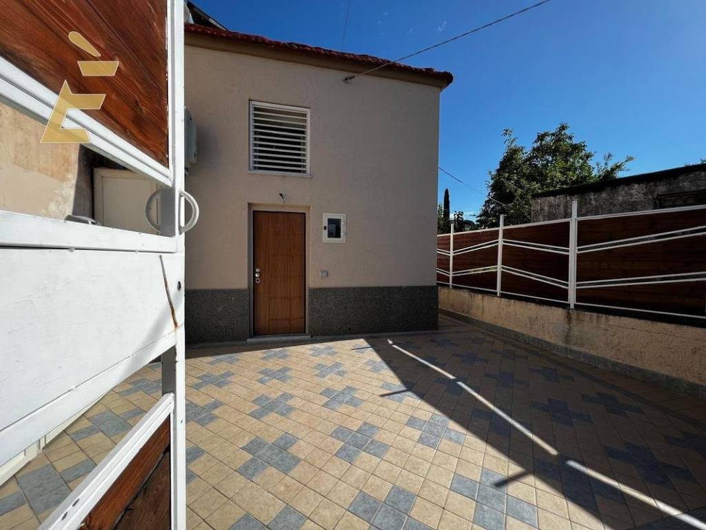 casa indipendente in vendita a Torre del Greco