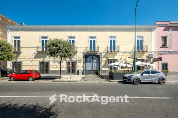 intera palazzina in vendita a Torre del Greco