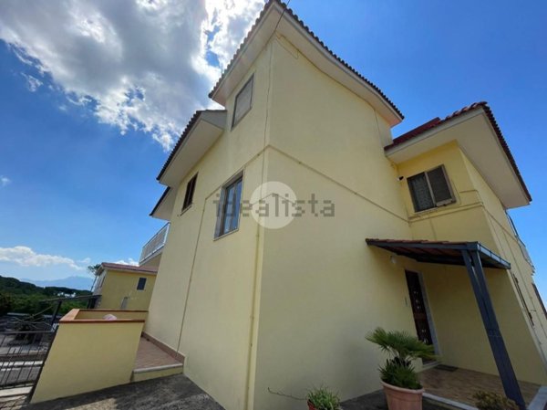 casa indipendente in vendita a Torre del Greco