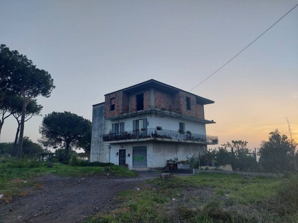 casa indipendente in vendita a Torre del Greco