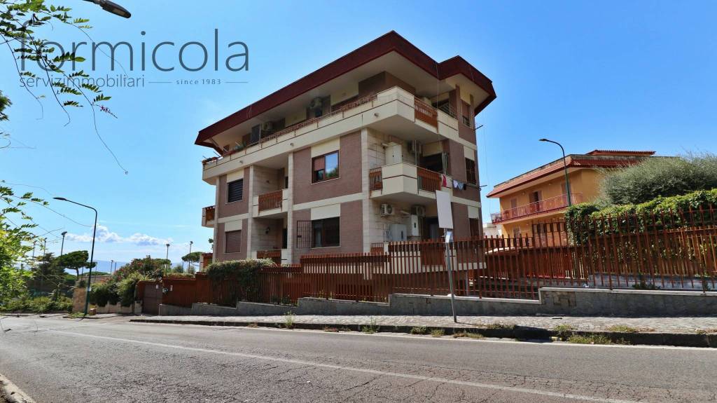 appartamento a Torre del Greco in zona Scappi / Lava Nuova / Montedoro