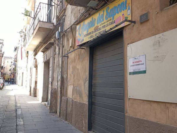 negozio in vendita a Torre del Greco in zona Centro Città