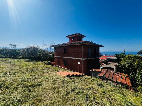 casa indipendente in vendita a Torre del Greco