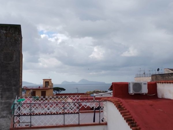 appartamento in vendita a Torre del Greco in zona Leopardi