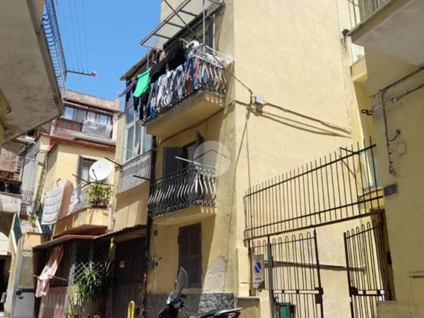 intera palazzina in vendita a Torre del Greco