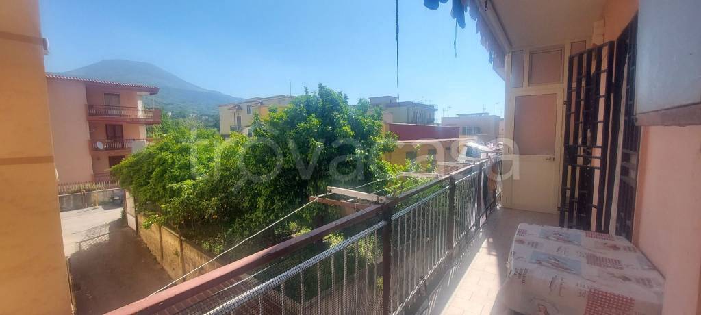 appartamento a Torre del Greco in zona Scappi / Lava Nuova / Montedoro