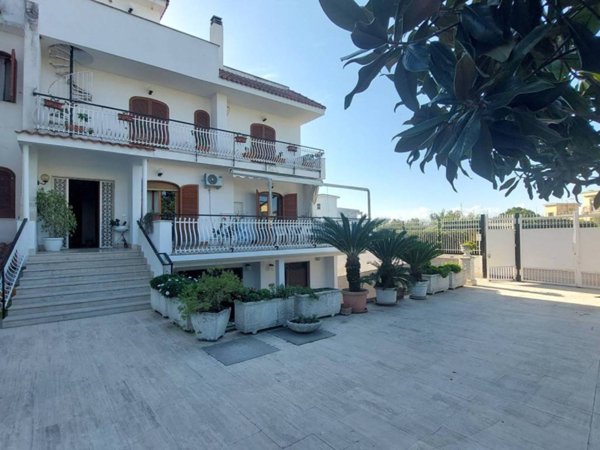 casa indipendente a Torre del Greco in zona Scappi / Lava Nuova / Montedoro