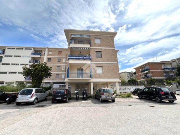 appartamento in vendita a Torre del Greco in zona Centro Città