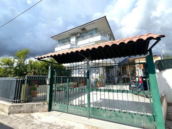 appartamento in vendita a Torre del Greco in zona Centro Città