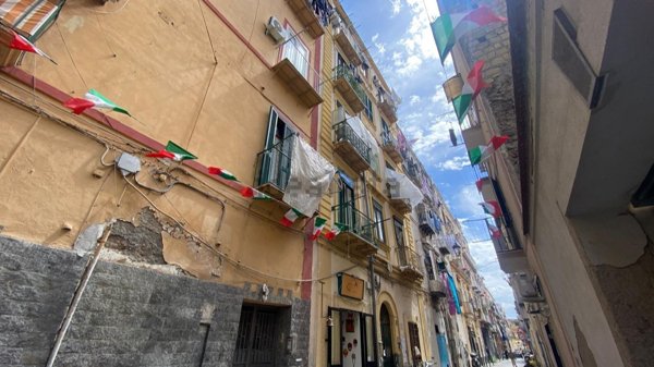 appartamento in vendita a Torre del Greco in zona Centro Città
