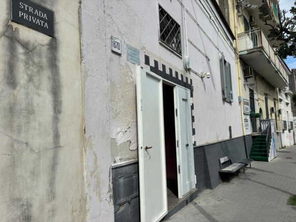 negozio in vendita a Torre del Greco