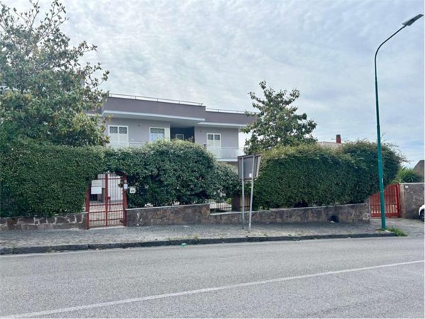 appartamento a Torre del Greco in zona Scappi / Lava Nuova / Montedoro