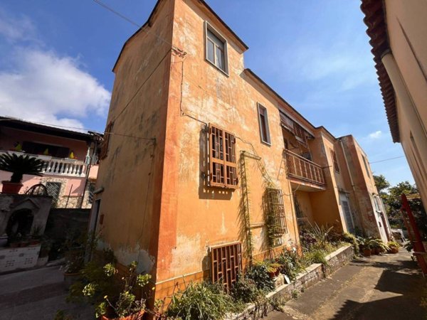 casa indipendente in vendita a Torre del Greco