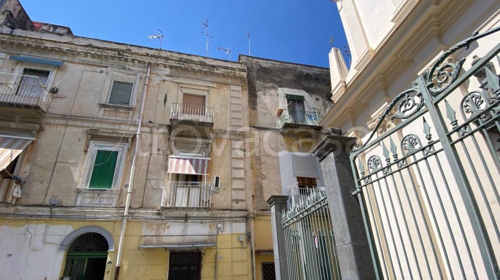 appartamento in vendita a Torre del Greco in zona Centro Città