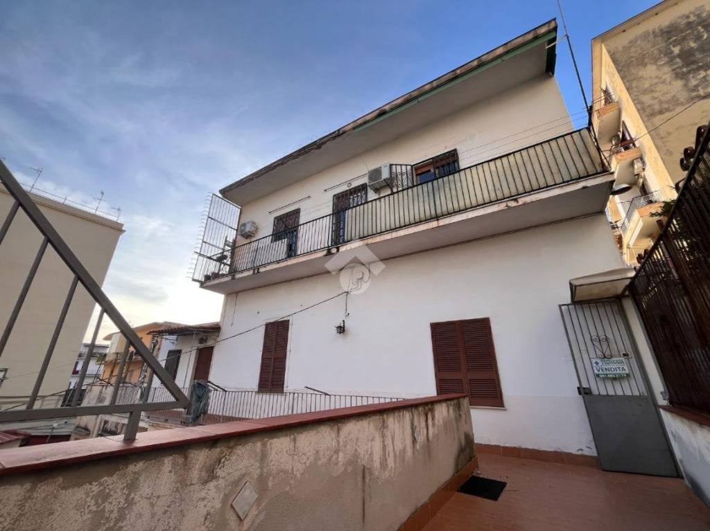 appartamento a Torre del Greco in zona Scappi / Lava Nuova / Montedoro