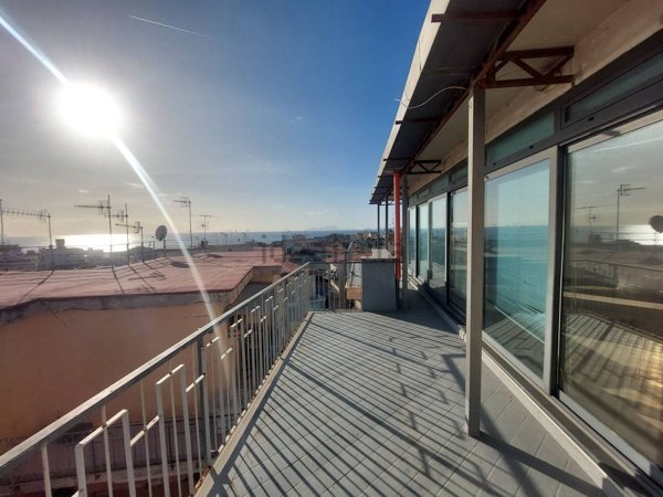 appartamento in vendita a Torre del Greco in zona Centro Città