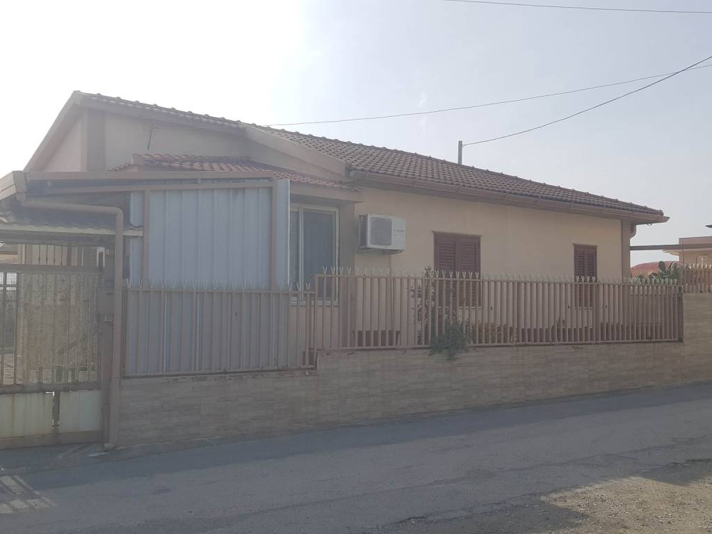 casa indipendente in vendita a Torre del Greco in zona Centro Città