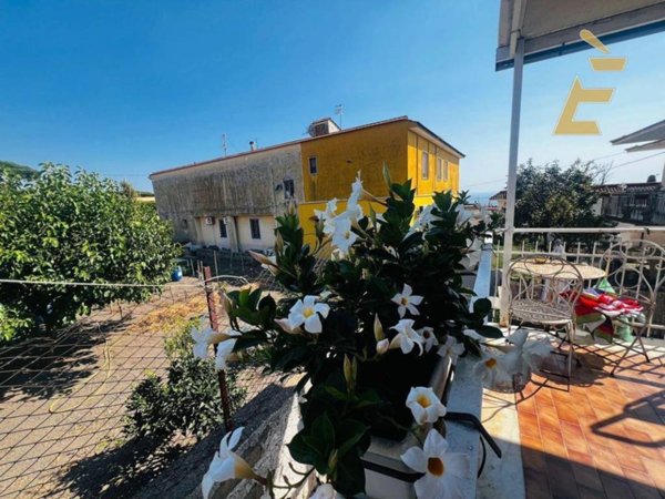 casa indipendente in vendita a Torre del Greco