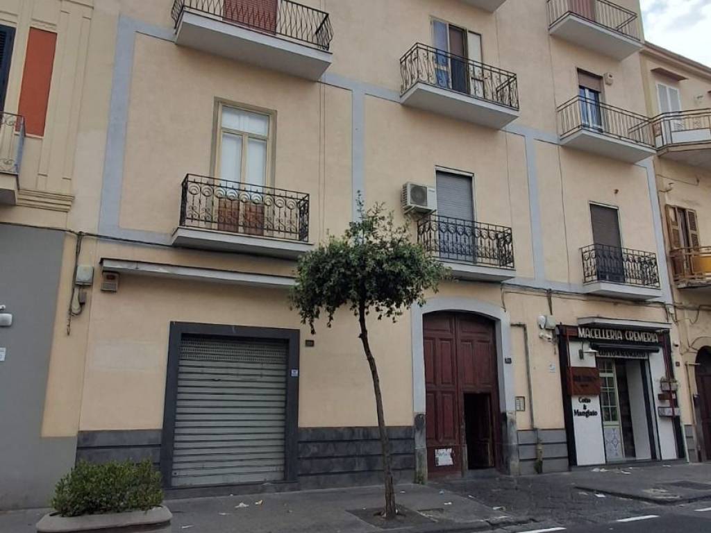 negozio in vendita a Torre del Greco in zona Leopardi