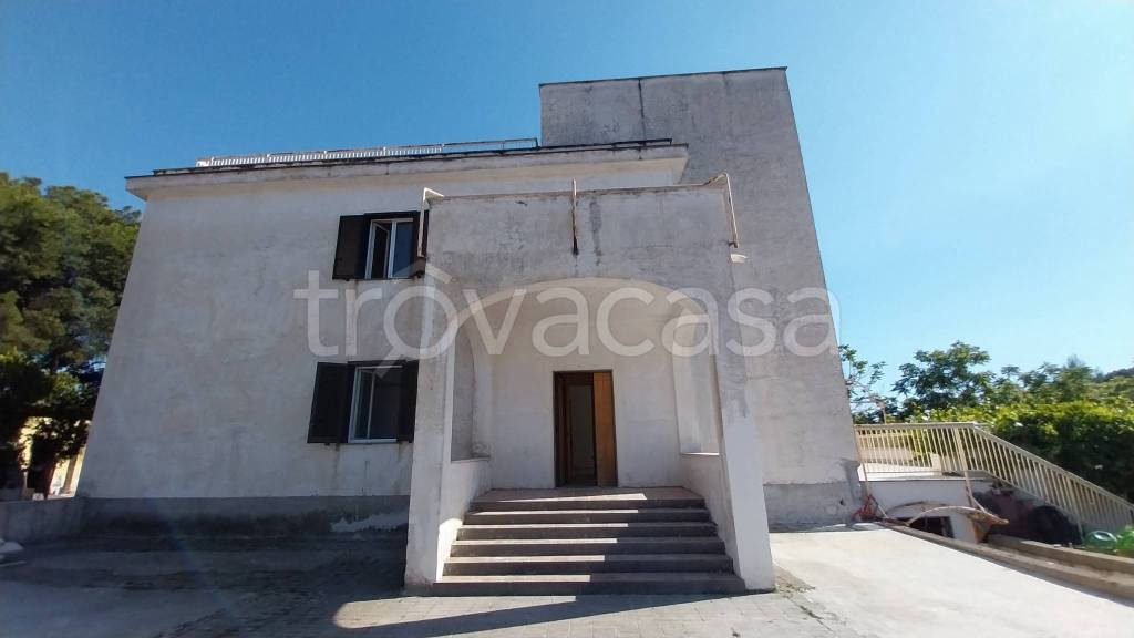 casa indipendente in vendita a Torre del Greco in zona Leopardi