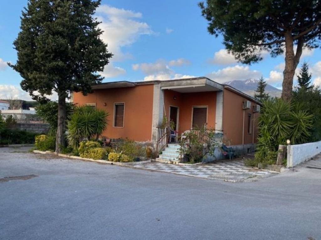 casa indipendente in vendita a Torre del Greco