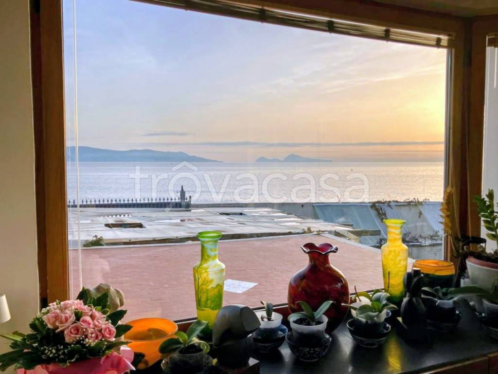 casa indipendente in vendita a Torre del Greco