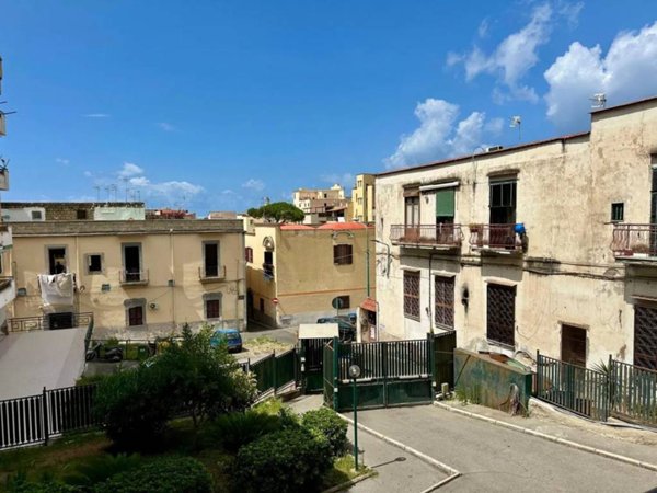 appartamento in vendita a Torre del Greco in zona Centro Città