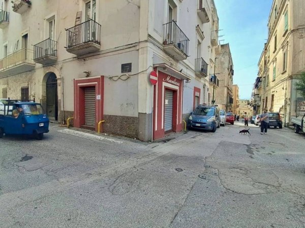 negozio in vendita a Torre del Greco in zona Centro Città