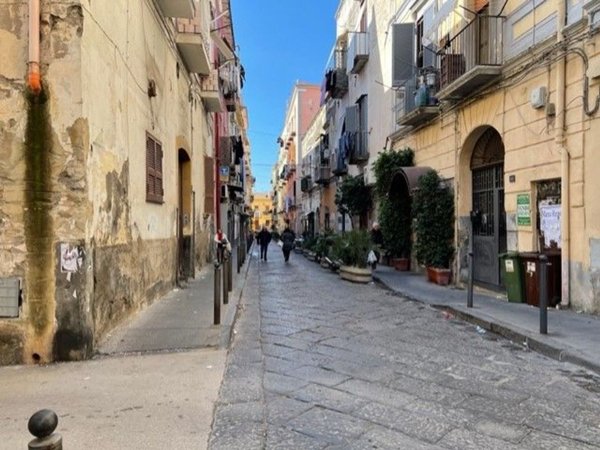trivano in vendita a Torre del Greco in zona Centro Città