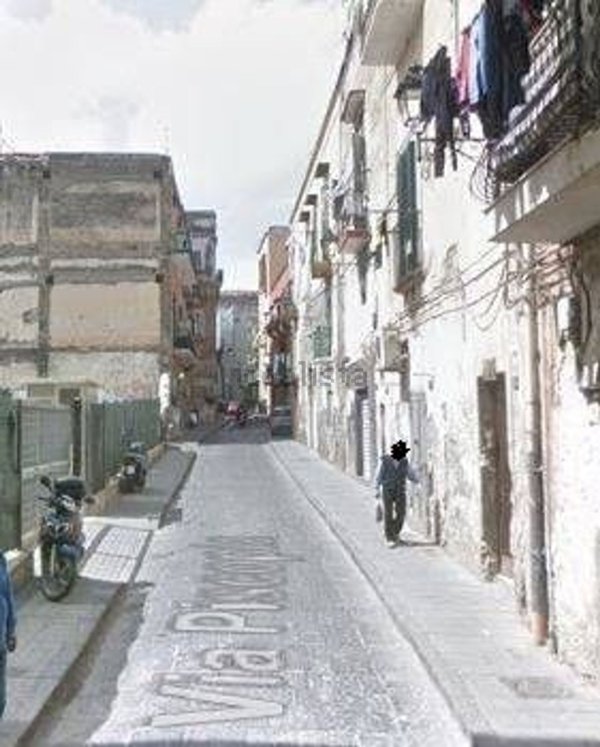 quadrivano in vendita a Torre del Greco in zona Centro Città