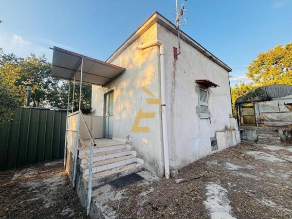 casa indipendente in vendita a Torre del Greco