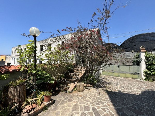 casa indipendente in vendita a Torre del Greco