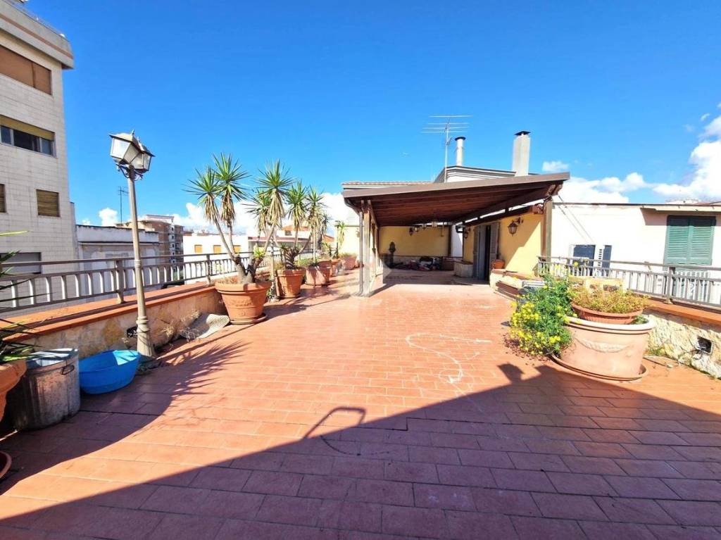 appartamento in vendita a Torre del Greco in zona Centro Città